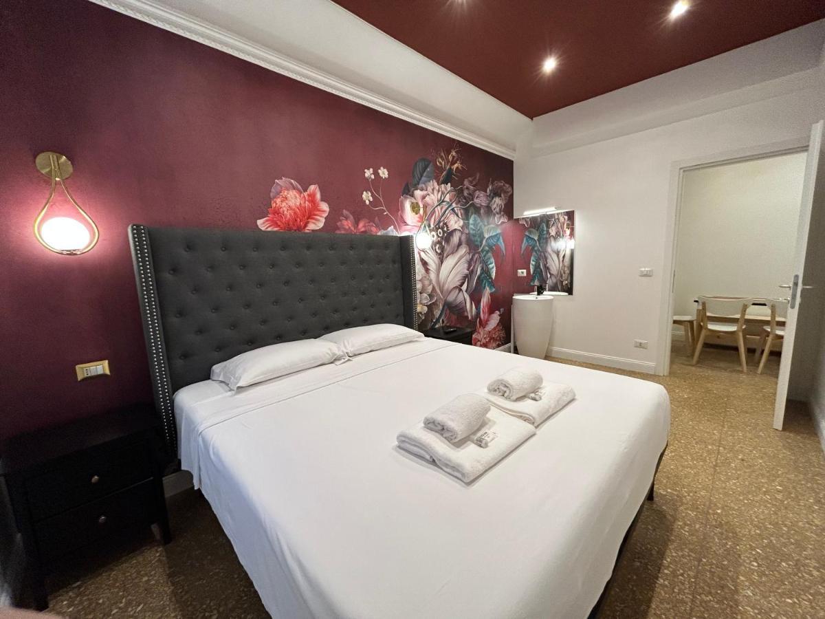 Raffaello'S Place Рим Экстерьер фото